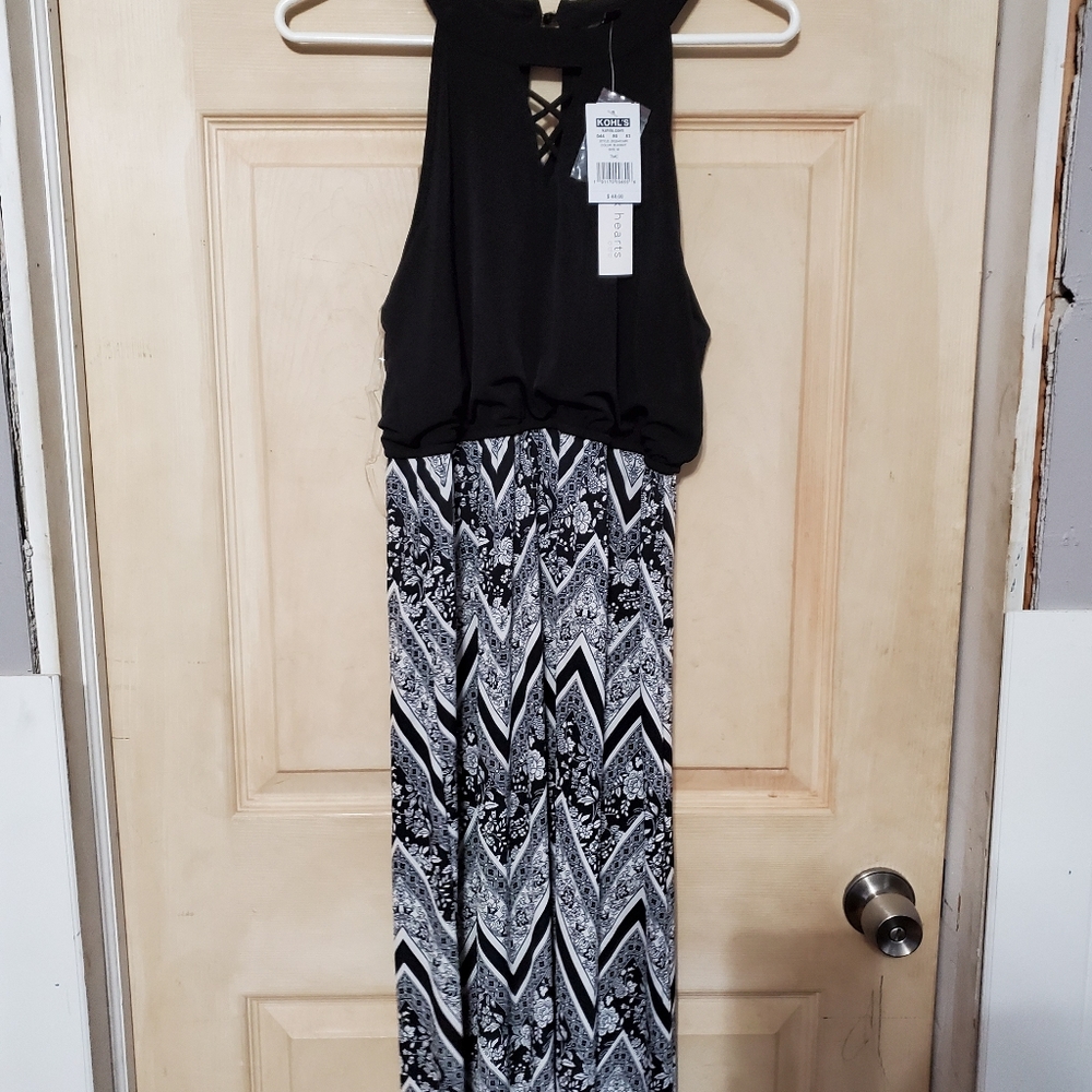 Dress - Picture 3 of 3